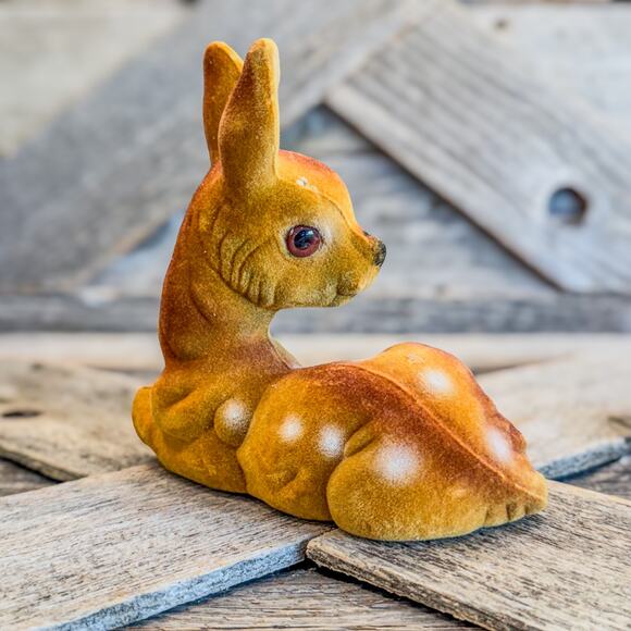 1970’s Vintage Flocked Spotted Fawn/Deer Laying Down Figurine-Christmas Decor - Picture 2 of 11